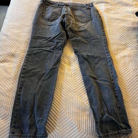 Distressed Eddie Bauer Blue Jeans size 12 - Picture 6 of 6